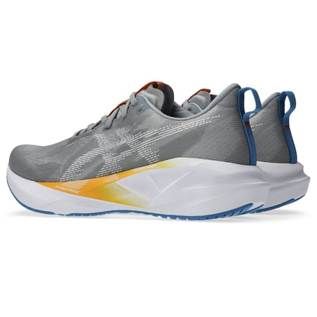 Scarpe Asics Novablast 5 Grigio Bianco SS26