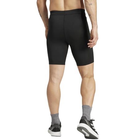 Obcisłe, krótkie legginsy Adidas Adizero Essentials w kolorze czarnym