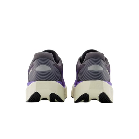 Chaussures New Balance FuelCell Rebel v5 Noir Violet SS26