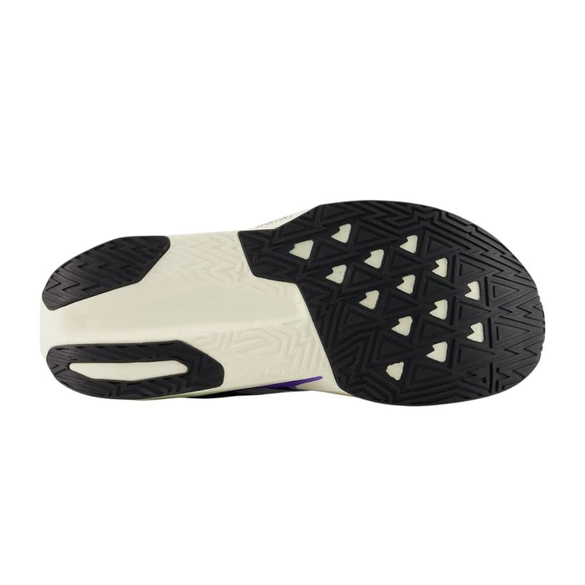 Chaussures New Balance FuelCell Rebel v5 Noir...