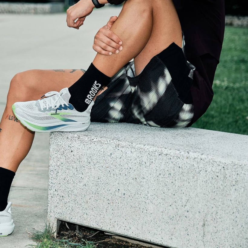 Brooks Dash Short Black Green