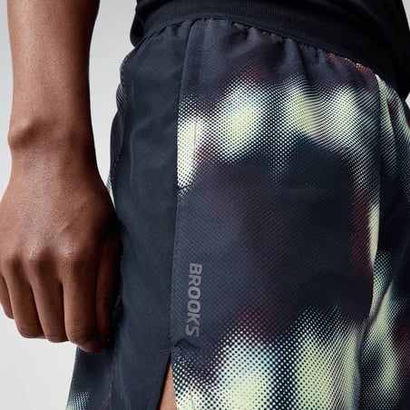 Brooks Dash Kurze Hose Schwarz Grün