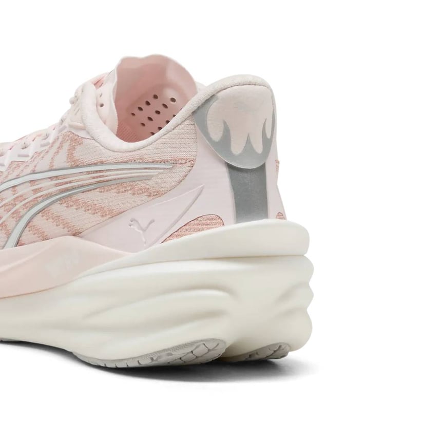 Laufschuhe Puma Deviate NITRO 4 Rosa Weiß SS26...