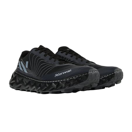 Zapatillas NNormal Tomir 2.0 Negro SS26