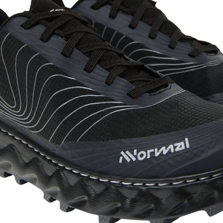 Zapatillas NNormal Tomir 2.0 Negro SS26