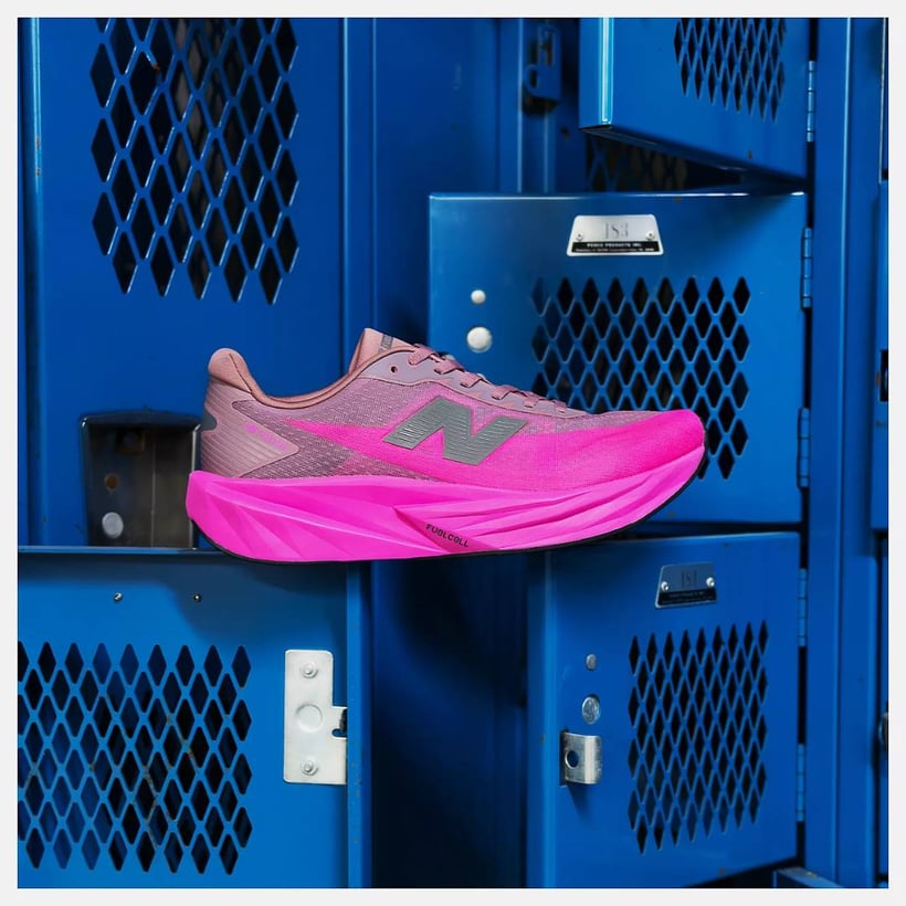 Zapatillas New Balance FuelCell Rebel v5 Rosa...