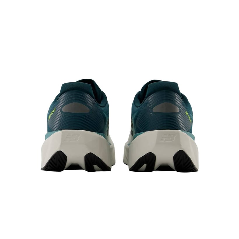 Scarpe New Balance FuelCell Rebel v5 Bianco...