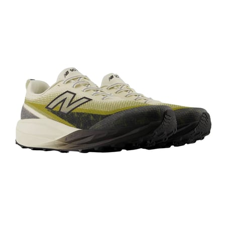 Chaussures New Balance FuelCell SuperComp Trail v2 Jaune Noir AW26