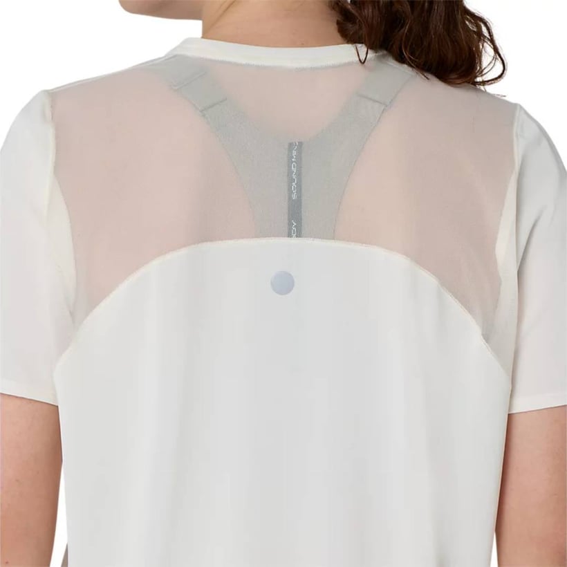 T-shirt Asics Road a manica corta beige da donna