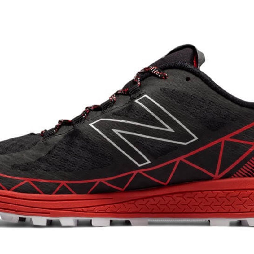 New Balance Vazee Summit Trail czarny / czerwony SS17