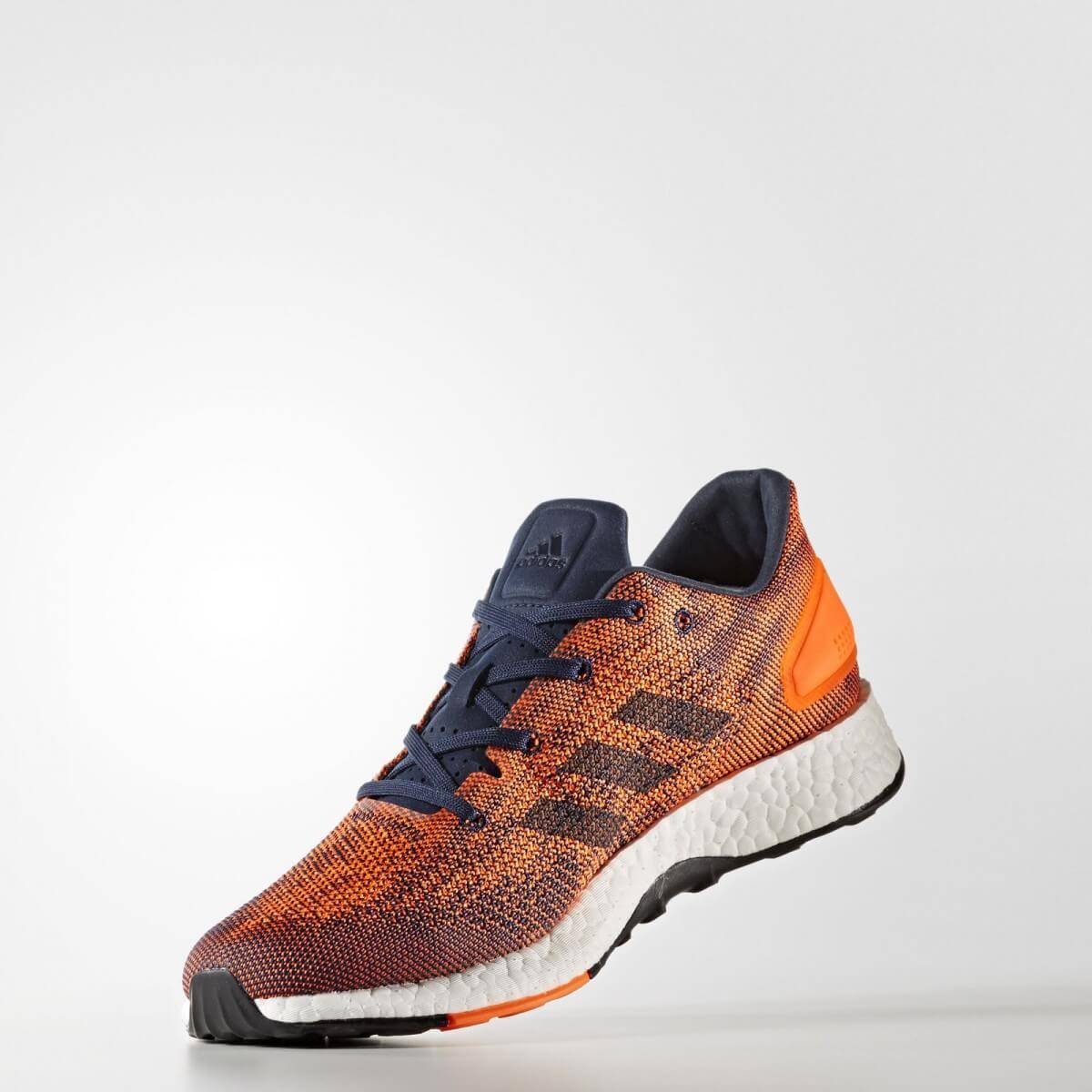 Zapatillas Pure Boost DPR color naranja y azul