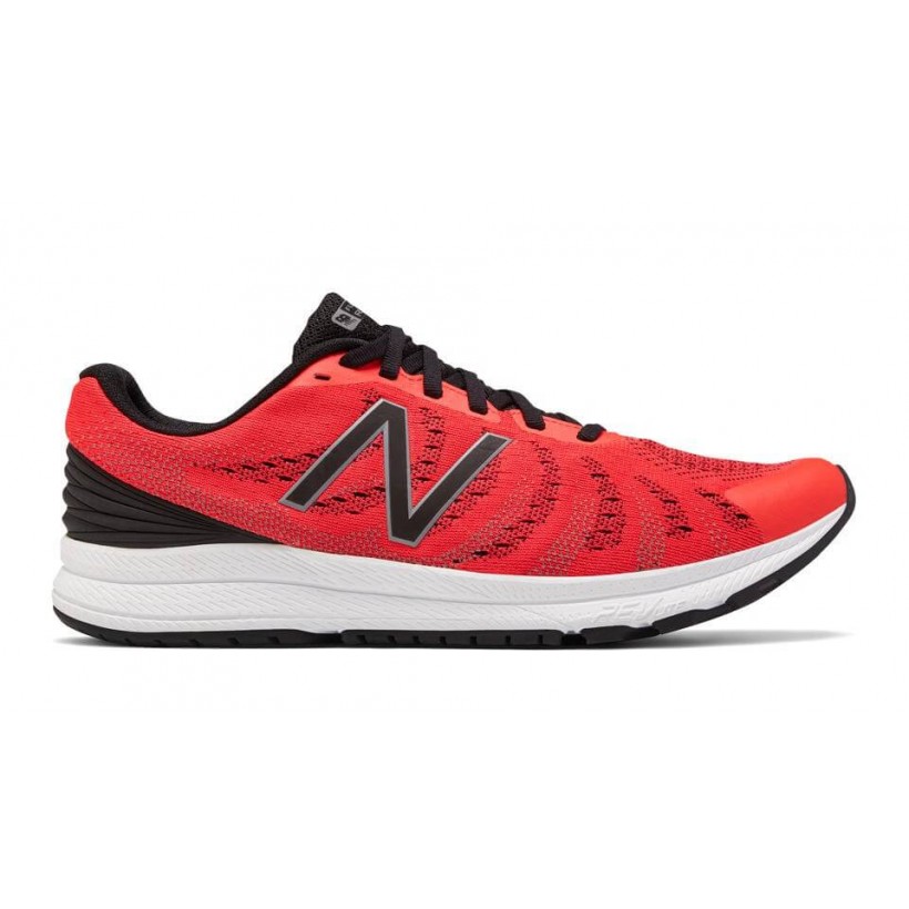 New Balance FuelCore Rush V3 Stabilitätsschuhe in Rot und Schwarz