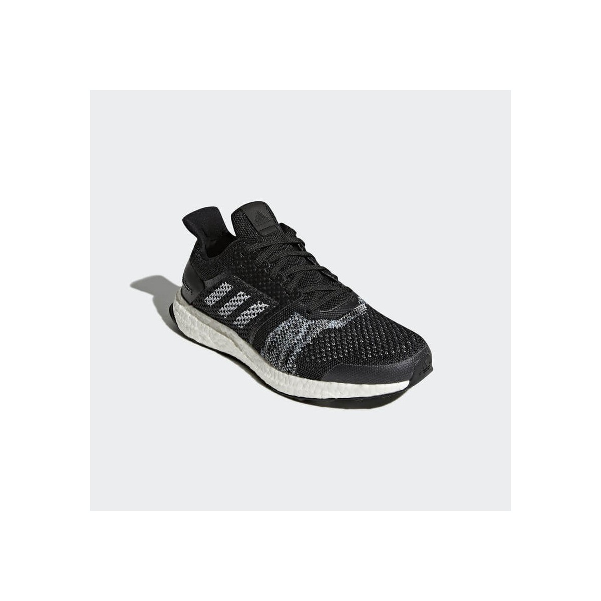 Schwarzer ultra boost sale