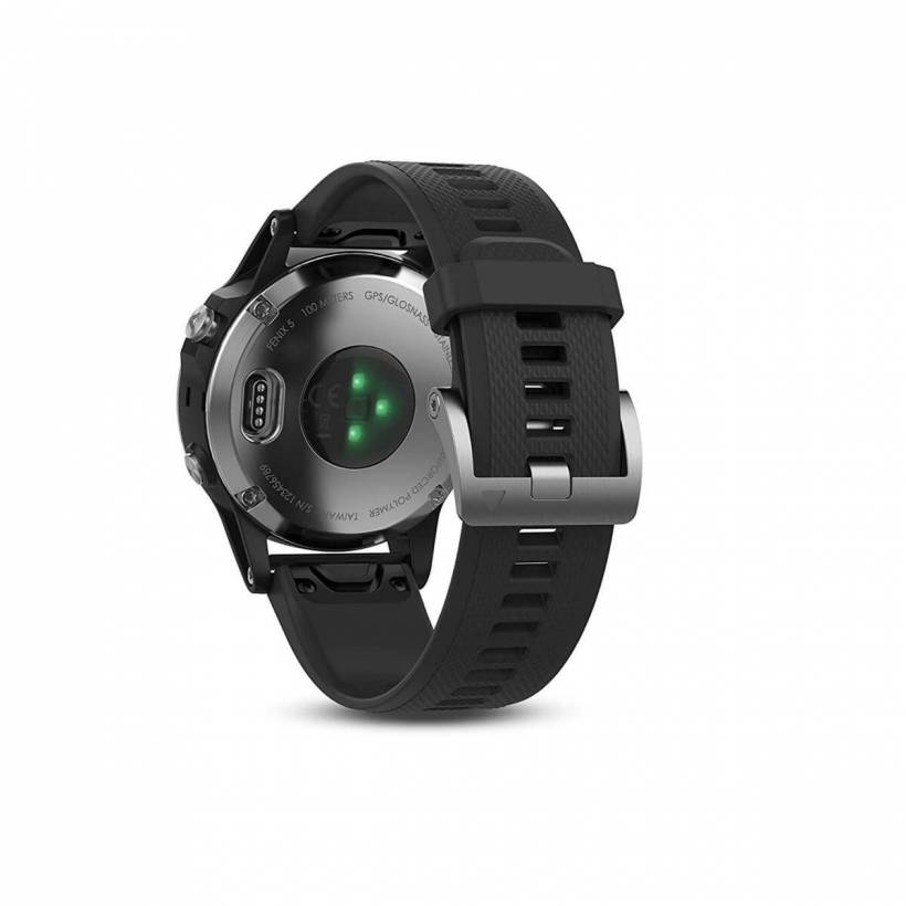 Garmin Fenix 5 argento con cinturino nero
