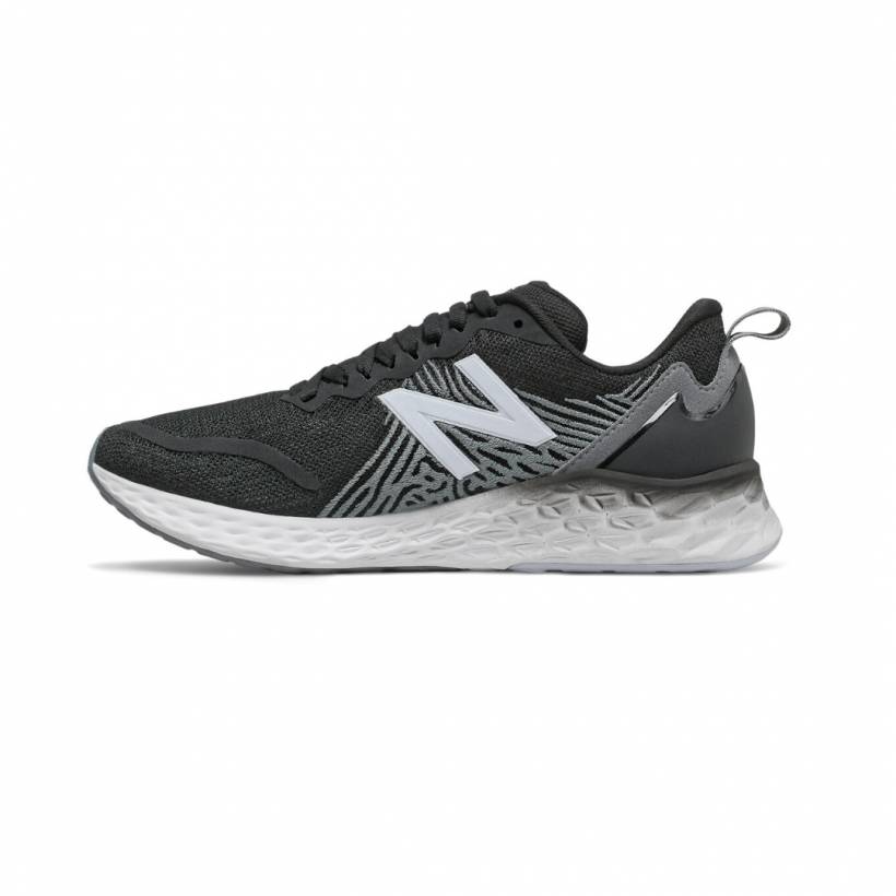 Scarpe da donna New Balance Fresh Foam Tempo nere bianche SS20