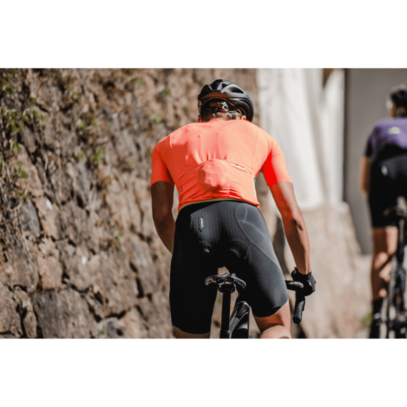 Q36.5 Gregarius Ultra Black Man Bib Shorts