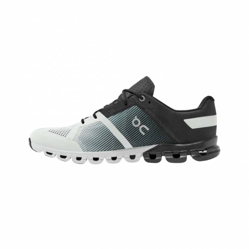 ON Cloudflow Baskets Blanc Noir