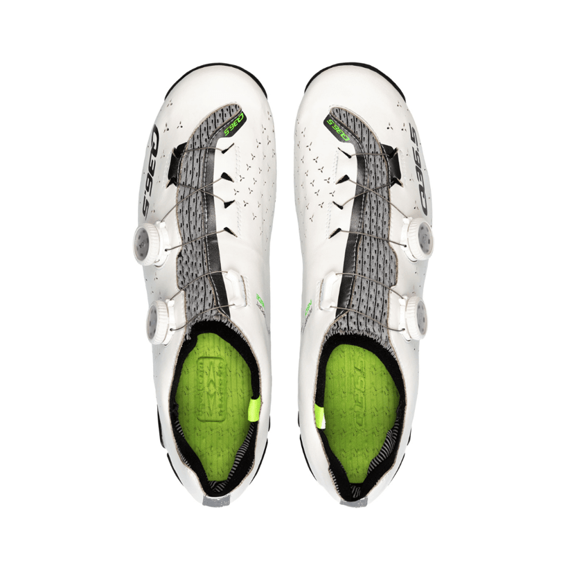 Q36.5 Unique Adventure White Shoes