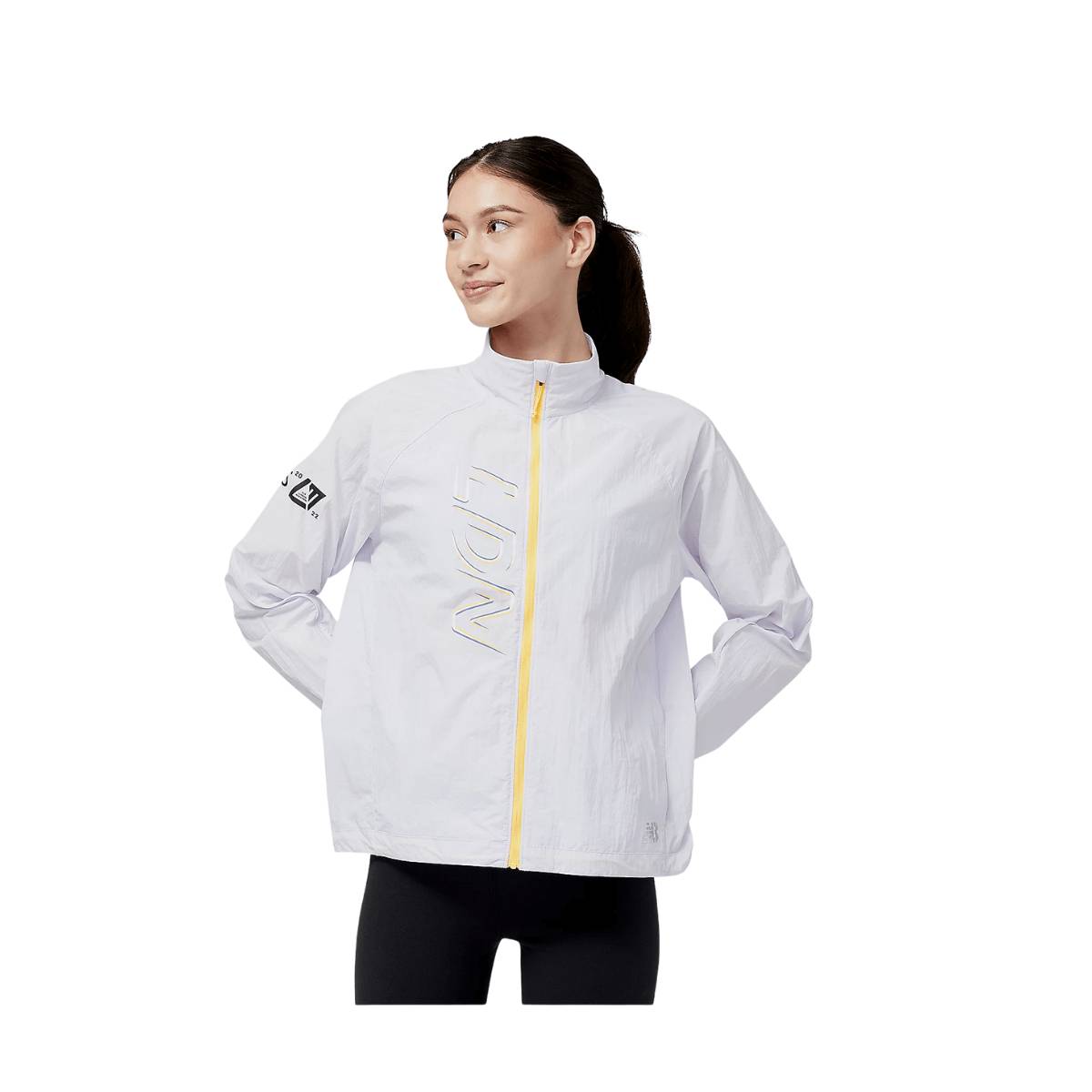 Chaqueta New Balance London Edition Printed Impact Run Light Pack Blanco Mujer, Talla M