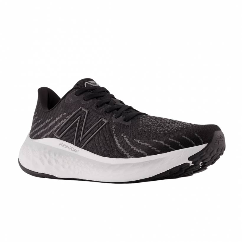 Scarpe New Balance Fresh Foam X Vongo v5 Nero Bianco AW22