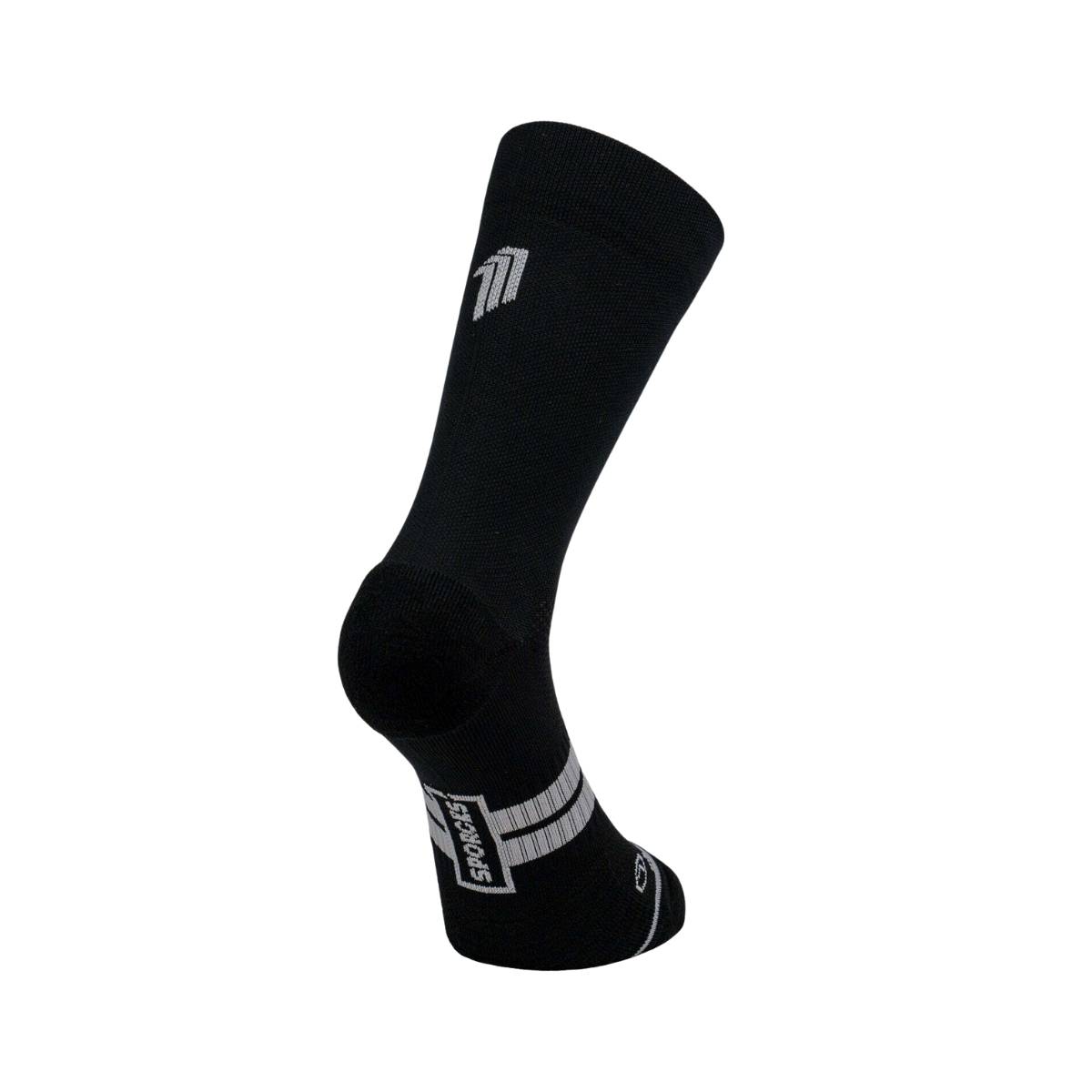 ELF unter günstig Kaufen-Socken Sporcks Seven Mile Schwarz, Größe S. Socken Sporcks Seven Mile Schwarz, Größe S <![CDATA[Sporcks Seven Mile Socken Schwarz Laufsocke mit besserer Unterstützung im Knöchel- und Mittelfußbereich. Die mittlere Kompression förde