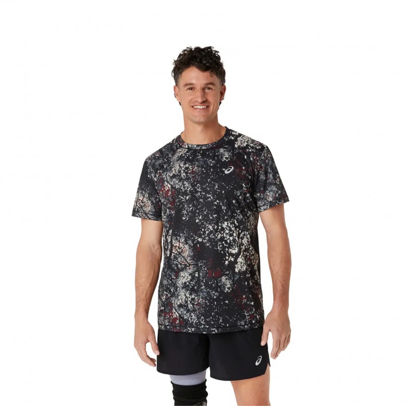 Camiseta Asics Core All Over Print SS Top Negro
