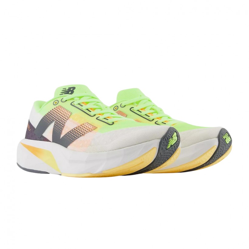 Zapatillas New Balance FuelCell Rebel v4 Blanco...
