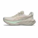 Zapatillas Asics Novablast 4 Beige Verde  Mujer