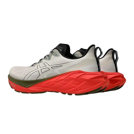Asics Novablast 4 TR Beige Rot  Schuhe