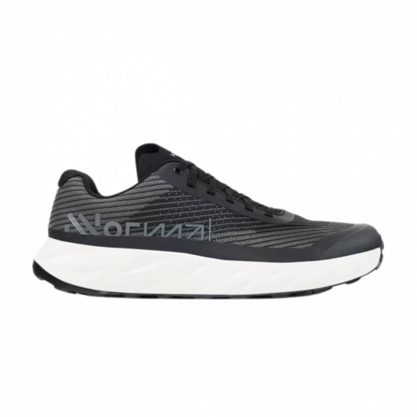 Nnormal Kjerag Zwart Wit Unisex Sneakers