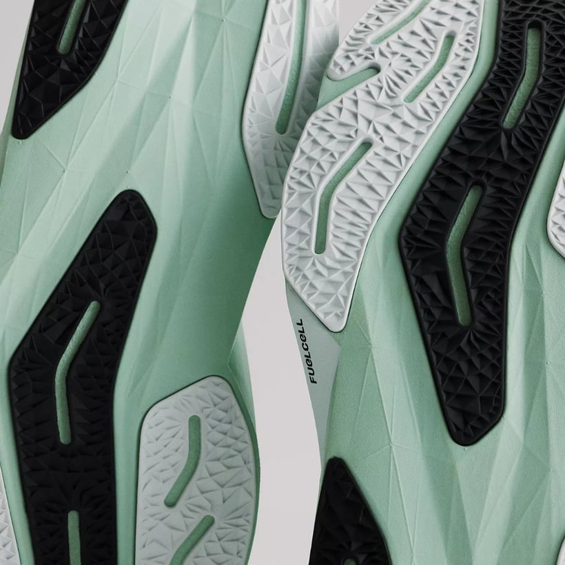 Scarpe New Balance FuelCell Rebel v4 verdi...