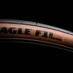 Reifen Eagle F1 R 700x28 TLC Schwarz Braun 2