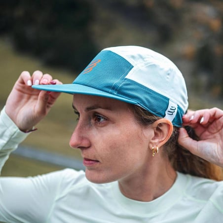 Compressport 5 Panel Light Kappe Grün Rosa