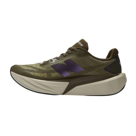 Tênis New Balance FuelCell Rebel v5 Verde Bege AW25