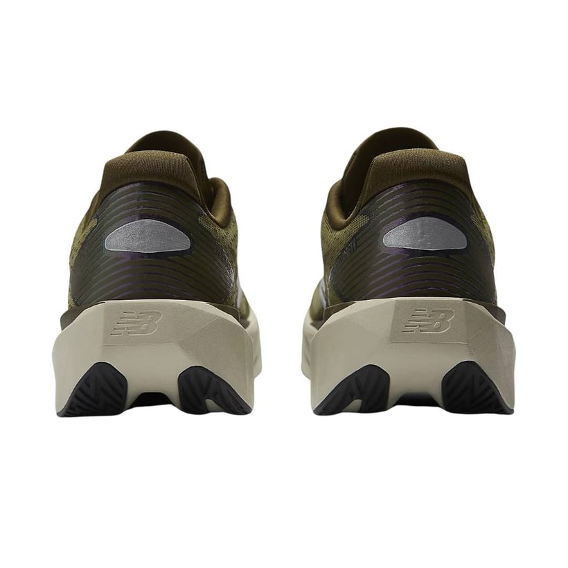 Tênis New Balance FuelCell Rebel v5 Verde Bege...