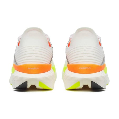 Chaussures Saucony Endorphin Elite 2 Blanc Orange AW25 Unisexe